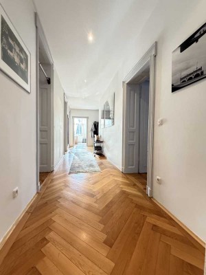 Eine elegante Altbauwohnung - großzügig und herrschaftlich Wohnen in Schwabing