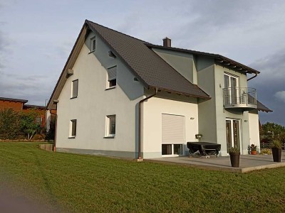Gepflegtes Einfamilienhaus mit fünf Zimmern in Mistelgau
