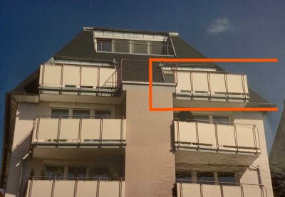 Gepflegte 2-Raum-DG-Wohnung mit Dachterrasse in Stuttgart