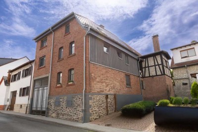 Aufwendig saniertes Einfamilienhaus mit großzügiger Gartenanlage