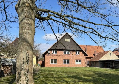Großzügiges Wohnhaus mit viel Platz für Ihr Hobby!