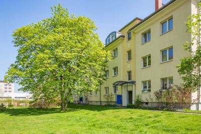 Schöne 2-Raumwohnung mit Einbauküche sucht Nachmieter!