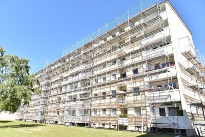 Bezugsfreie, kernsanierte 2-Zimmer-Wohnung, gehobene Innenausstattung,Fahrstuhl/Balkon/ohne Makler