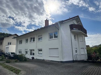 Gemütliche 2 Zimmer Dachgeschosswohnung mit Balkon