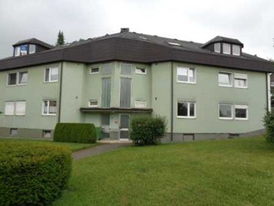Stadtrandlage/Königsberger Straße
4-Zimmer-Erdgeschosswohnung
mit Terrasse