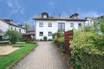 Ruhige 2-Zimmer-Maisonette-Wohnung mit Balkon in perfekter Lage (2 Min. zu Fuß zur S-Bahn)