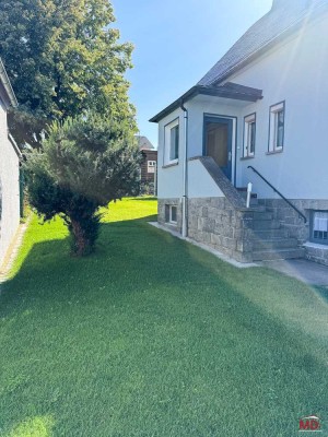 Schönes EFH mit tollem Garten, Pool und PV-Anlage