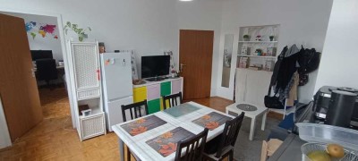 Charmante, helle, vollmöblierte Wohnung in zentraler Lage - Nachmieter*in gesucht!