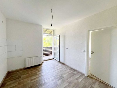 "Charmante 2-Zimmer-Wohnung mit Balkon und modernem Laminat zu vermieten"