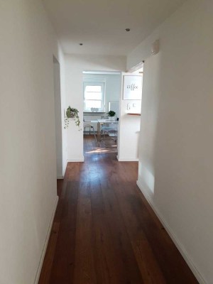Stilvolle, gepflegte 3-Zimmer-Wohnung mit gehobener Innenausstattung mit EBK in Amberg