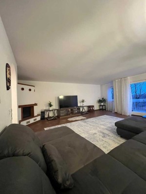 5,5-Zimmer-Maisonette-Wohnung mit Balkon und EBK am Frauenkopf
