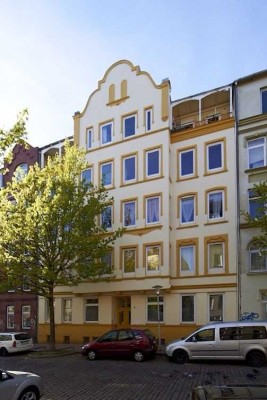 2-Zimmer-Altbauwohnung mit Balkon in Kiel-Gaarden