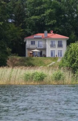 Provisionsfrei* Traumhaus am See