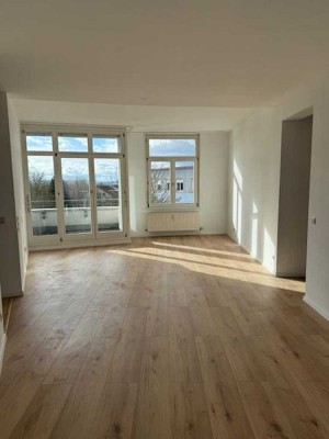 RENOVIERTE 3-Zimmerwohnung mit 2 Balkonen