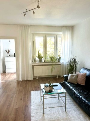 Individuelle 2-Whg. mit Charm, Einbaukü. u. Loggia in ruhiger City Lage von Mönchengladbach!