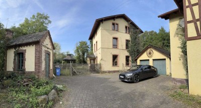 Einfamilienhaus mit Gästehaus und großzügigem Grundstück in einzigartiger Lage von Villmar