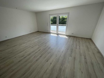 Schöne geräumige 2 Zimmerwohnung mit Balkon