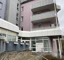 2 Zimmer Wohnung DG in ruhiger Lage, Pflegedienst möglich