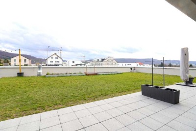 Charmantes Reihenhaus mit großem Garten, zwei Balkonen und lichtdurchfluteten Wohnräumen