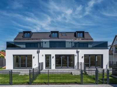 MAIER - Erstbezug! 4-Zi-Dachterrassenwohnung mit EBK,TG, Energieeffizienz!