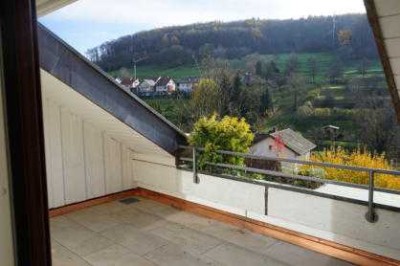 Geräumige 2-Zimmer-Wohnung mit Balkon + Loggia und EBK in Inzlingen