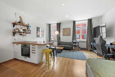 Altbauflair trifft Komfort! Großzügige 1-Zi-Wohnung mit Lift