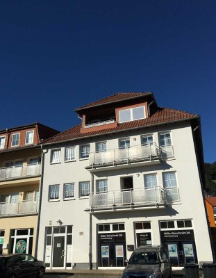 geräumige 2-Raumwohnung mit Einbauküche und großem Balkon in grüner Lage in Wutha-Farnroda