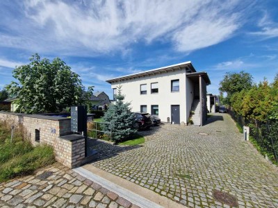 Ansprechende 3-Zimmer Wohnung mit Kamin, Fußbodenheizung und PKW-Stellplatz in Hoppegarten