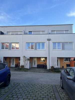 6-Zimmer Reihenmittelhaus in Böblingen mit Garage