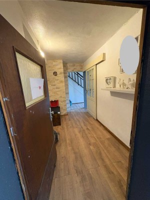 Geräumiges Einfamilienhaus in ruhiger, begehrter Randlage von Rosenberg.