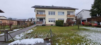 Geschmackvolle, sanierte 2-Zimmer-Wohnung mit Balkon und Einbauküche und Garage in Kolbermoor