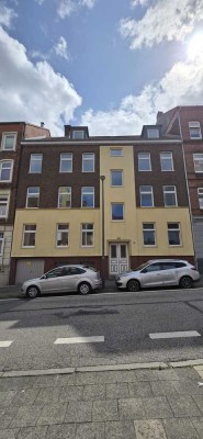 Hochwertige renovierte & sanierte 4 1/2 Zi.-WHG. mit Kaminofen