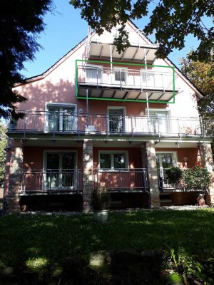 Attraktive und vollst. renovierte 3-Zimmer-Wohnung mit geh. Innenausstattung mit Balkon in Bad Orb