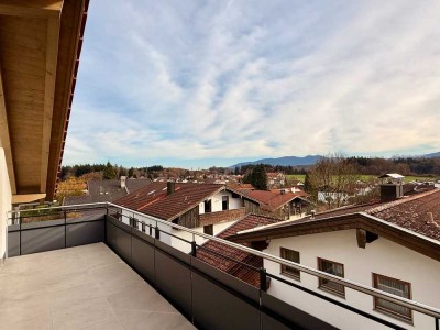 W05 - Großzügige 4-Zimmer-Dachgeschosswohnung in Surberg Hufschlag