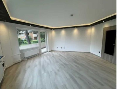 Erstbezug nach Kernsanierung – 3-Zimmer-Wohnung mit Einbauküche & Schwimmbadnutzung in BOTHFELD