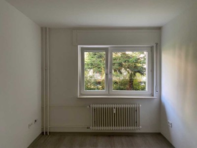 Familien willkommen - 4-Zimmer-Wohnung mit Badewanne und Dusche