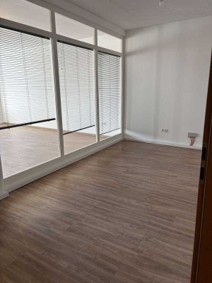 Helle 3-Zimmer-Wohnung direkt am Marktplatz in Schönberg!