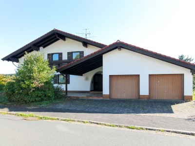 Großzügiges Einfamilienhaus mit Doppelgarage auf 1.600 m² in Schlüchtern-Hutten