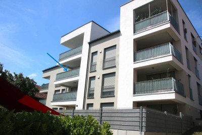 Lichtdurchflutete, moderne 2 Zimmerwohnung mit großen überdachten Balkon