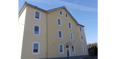 Sanierte 2-Zimmer-Hochparterre-Wohnung in Oberwalluf