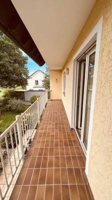 Renovierte 4-Zimmer Wohnung mit Balkon