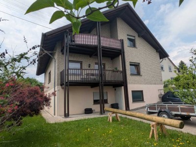 Schöne Dachgeschosswohnung mit hohen Dämmstandard