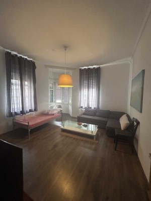 Charmante 2-Zimmer-Wohnung im Stadtzentrum – voll möbliert inkl. Einbauküche und sofort verfügbar