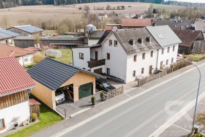 Teilmodernisierte Doppelhaushälfte mit Garage, neuem Bad & viel Platz in Furthammer bei Wunsiedel
