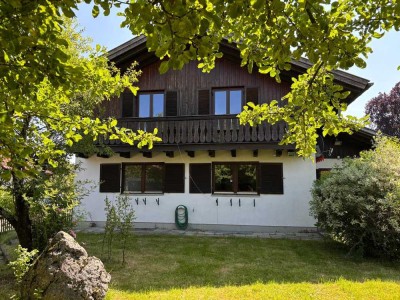 Schönes Einfamilienhaus mit Garten und Obstbäumen