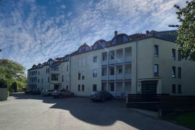Attraktive Kapitalanlage in Straubing: 2-Zimmer-Wohnung mit Terrasse und TG-Stellplatz