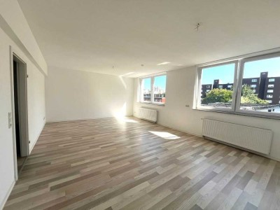 Lichtdurchflutete 3 Zimmer Wohnung * renoviert * offene Wohnküche * Innenstadt-Nähe