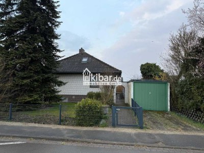 PREIS GESENKT!: Winkelbungalow mit 4 Zimmern im Grünen, mit dem Charme der 70er Jahre