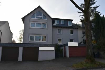 Mehrfamilienhaus + Gewerbeeinheit mit Garten, Pool und Heizungsanlage aus 2024