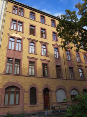 Schöne 2 Zimmer S I N G E L wohnung in ruhiger Neustadtlage mit Balkon